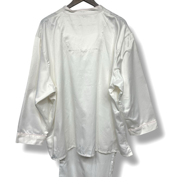 Kay Anna Pajama Set Brushed Back Satin White Embroidered Floral Cottage 3X New - Picture 11 of 16